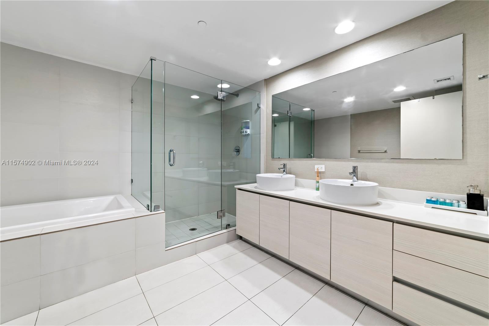2600 E Hallandale Beach Blvd Unit: T2301