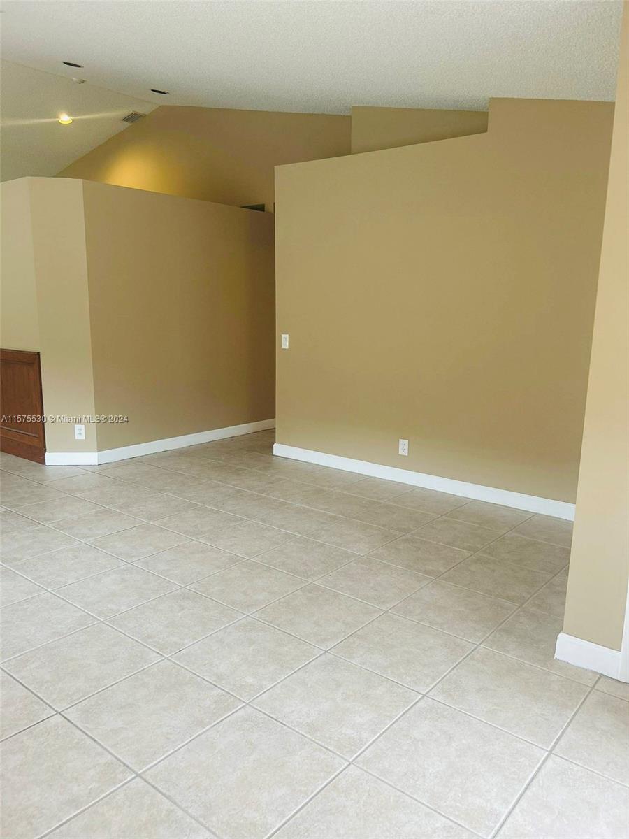 1455 Mira Vista Cir