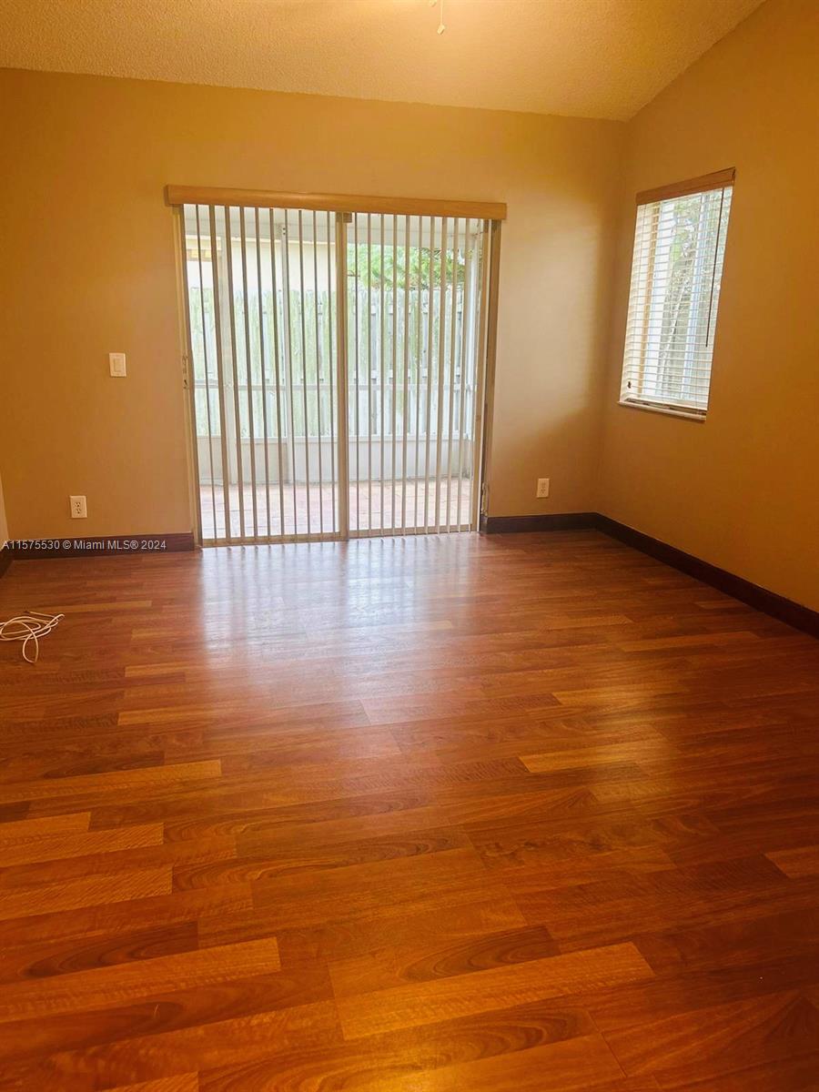 1455 Mira Vista Cir