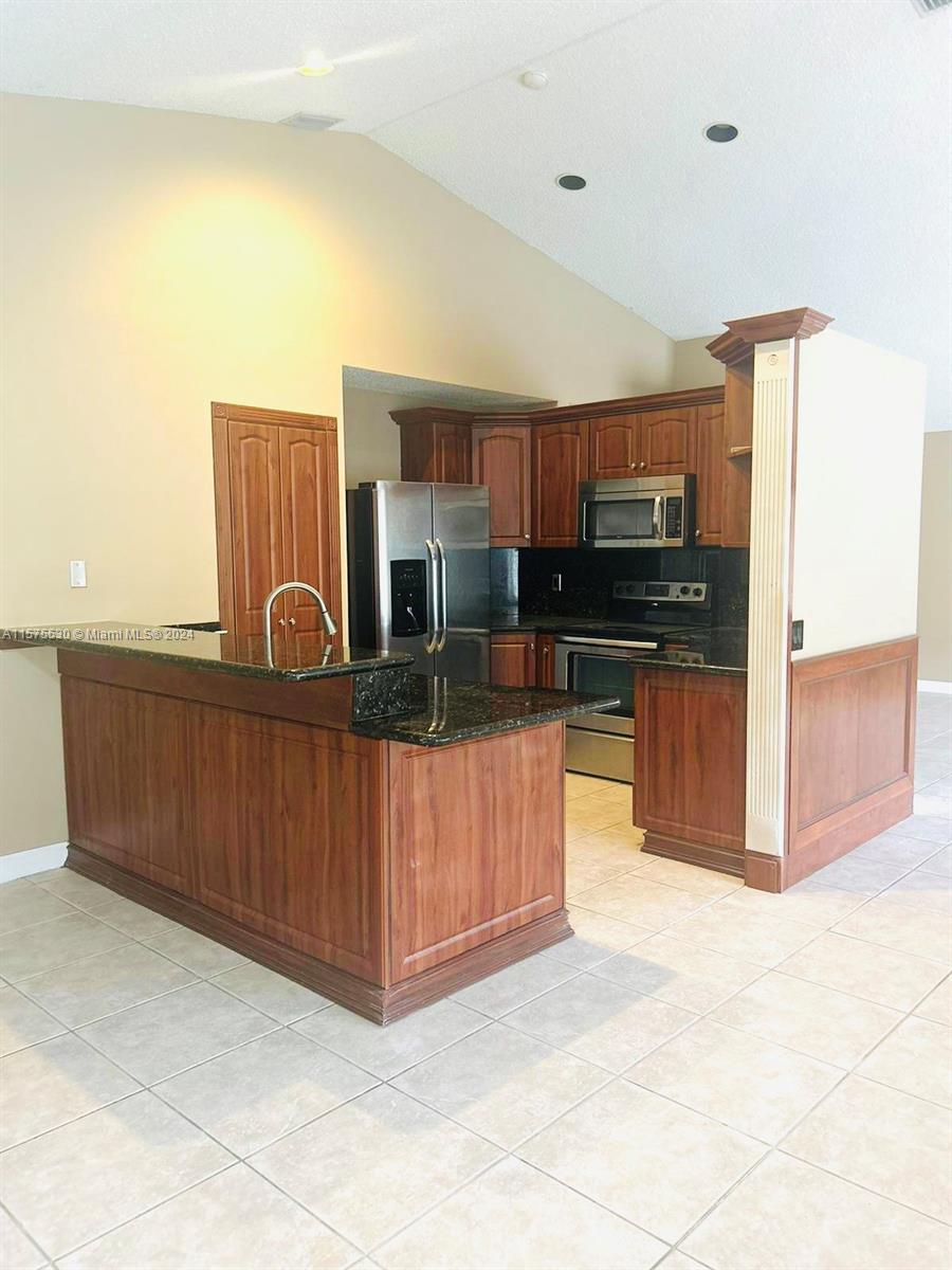 1455 Mira Vista Cir