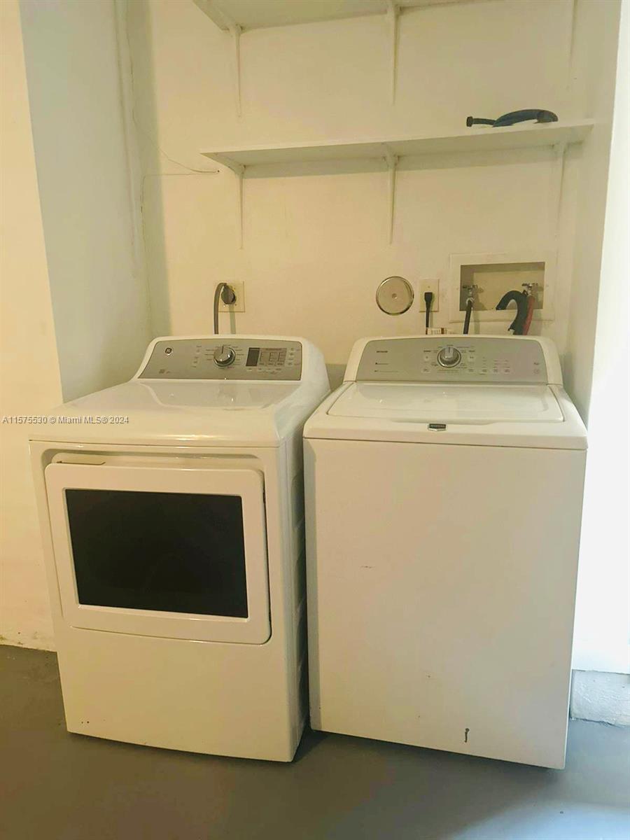 1455 Mira Vista Cir