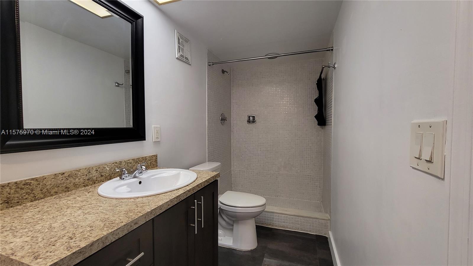400 NW 70th Ave # 214