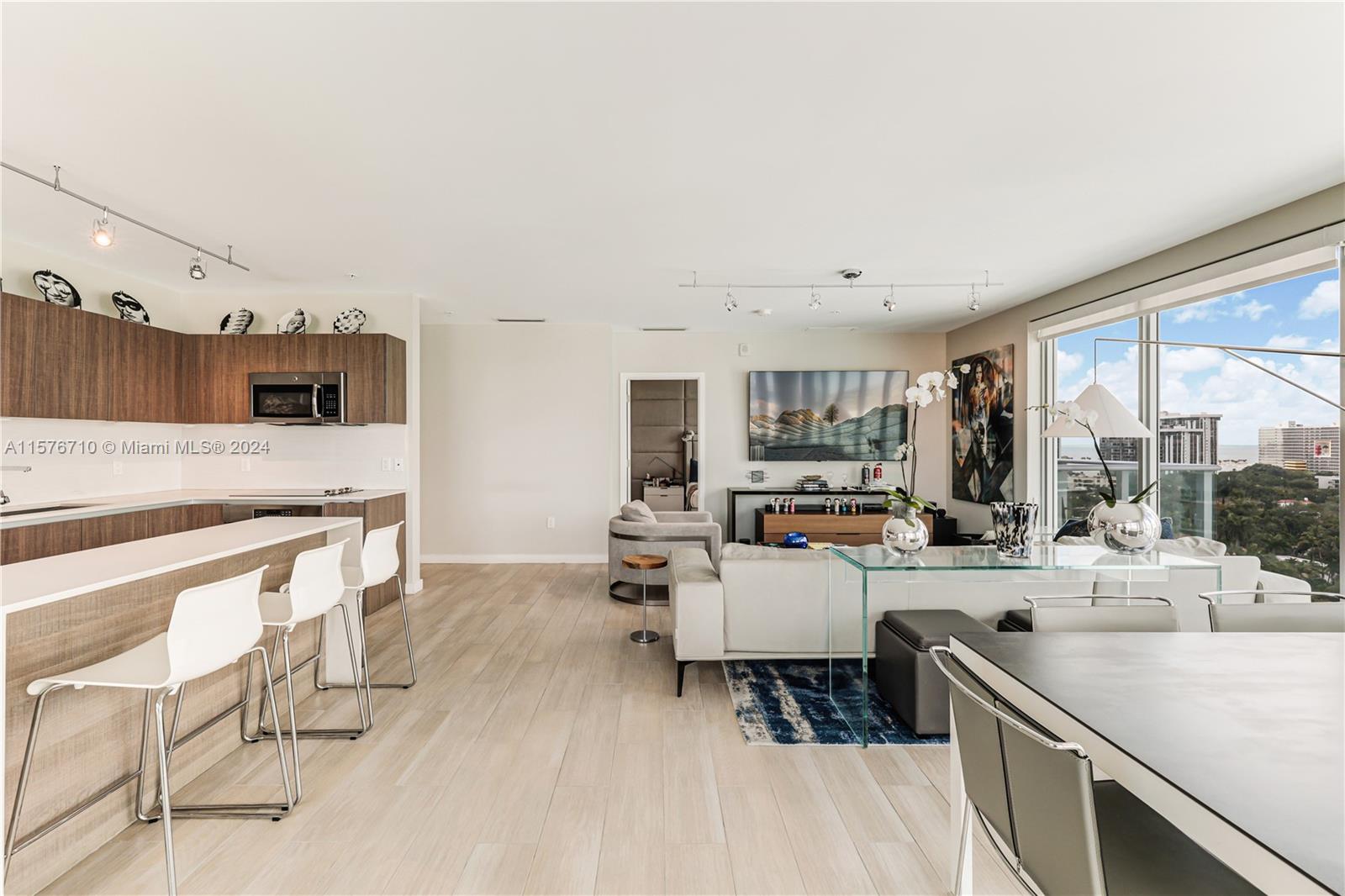 1600 SW 1st Ave # 1202