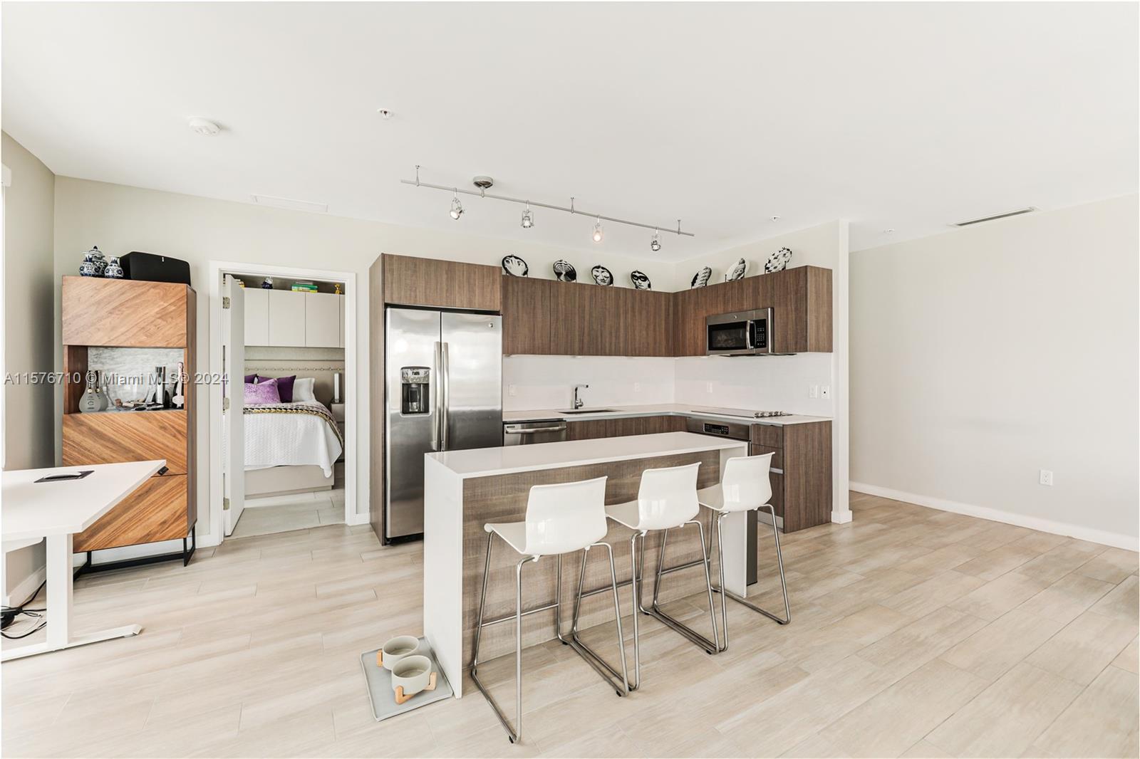 1600 SW 1st Ave # 1202