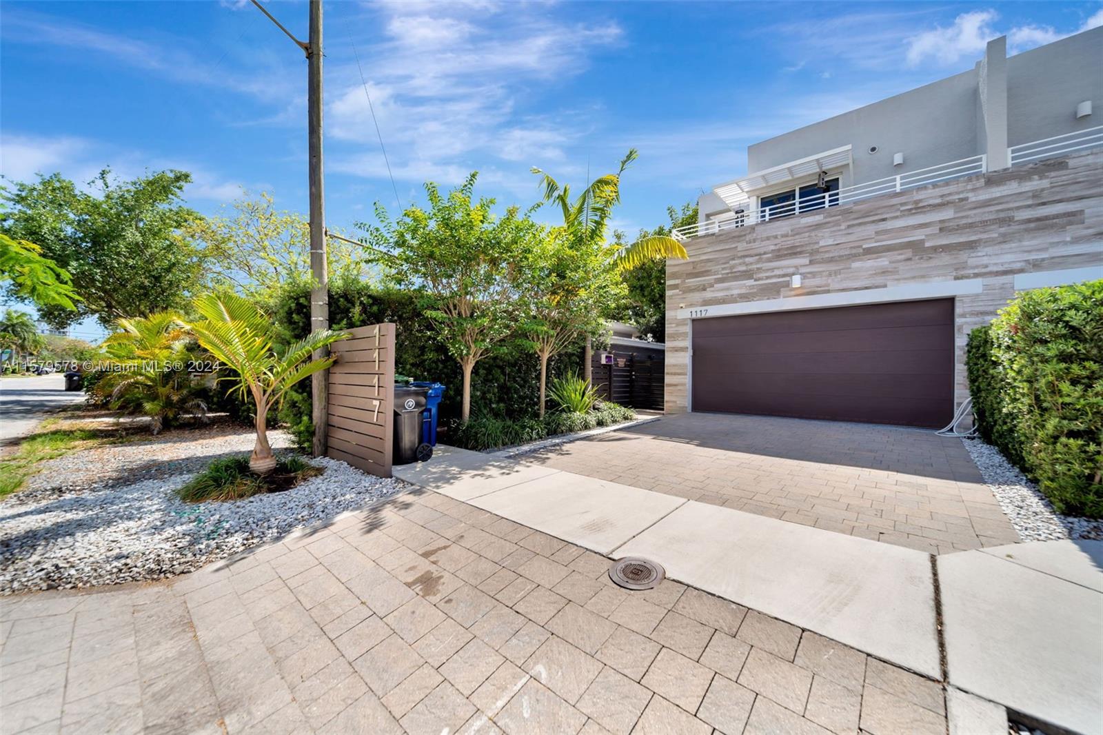 1117 NE 16th Ave # 1117