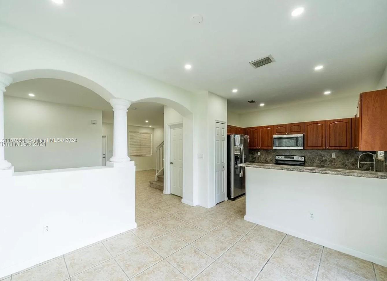 2802 SE 16th Ave # 125