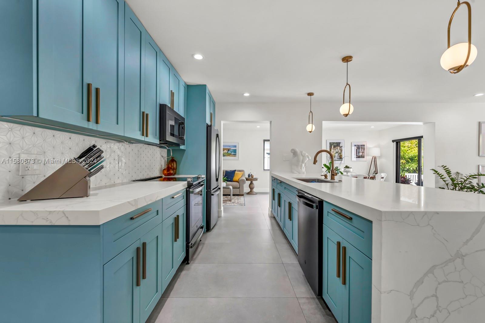 2809 NE 5th Ter