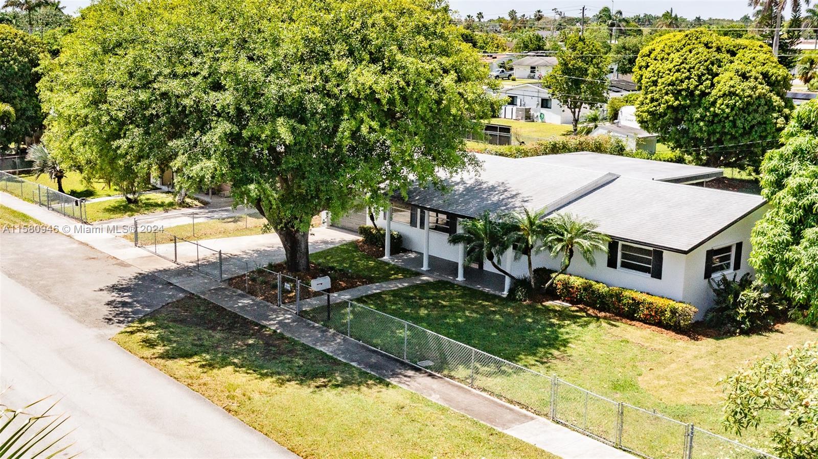 525 NW 14th St
