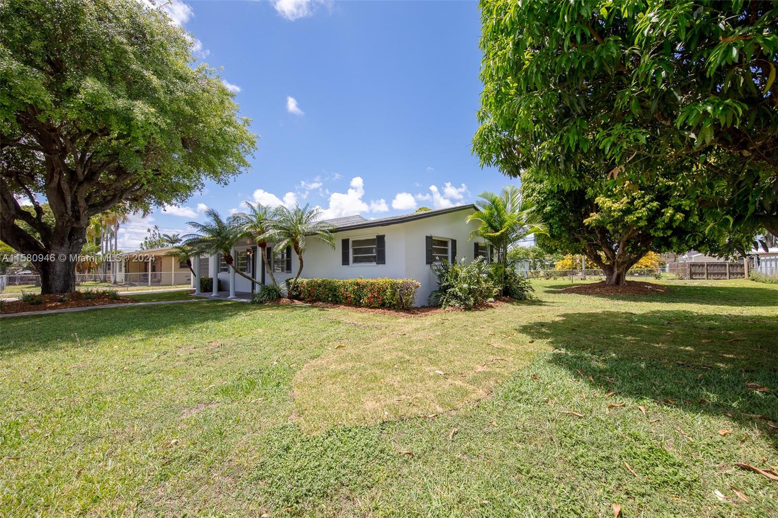 525 NW 14th St