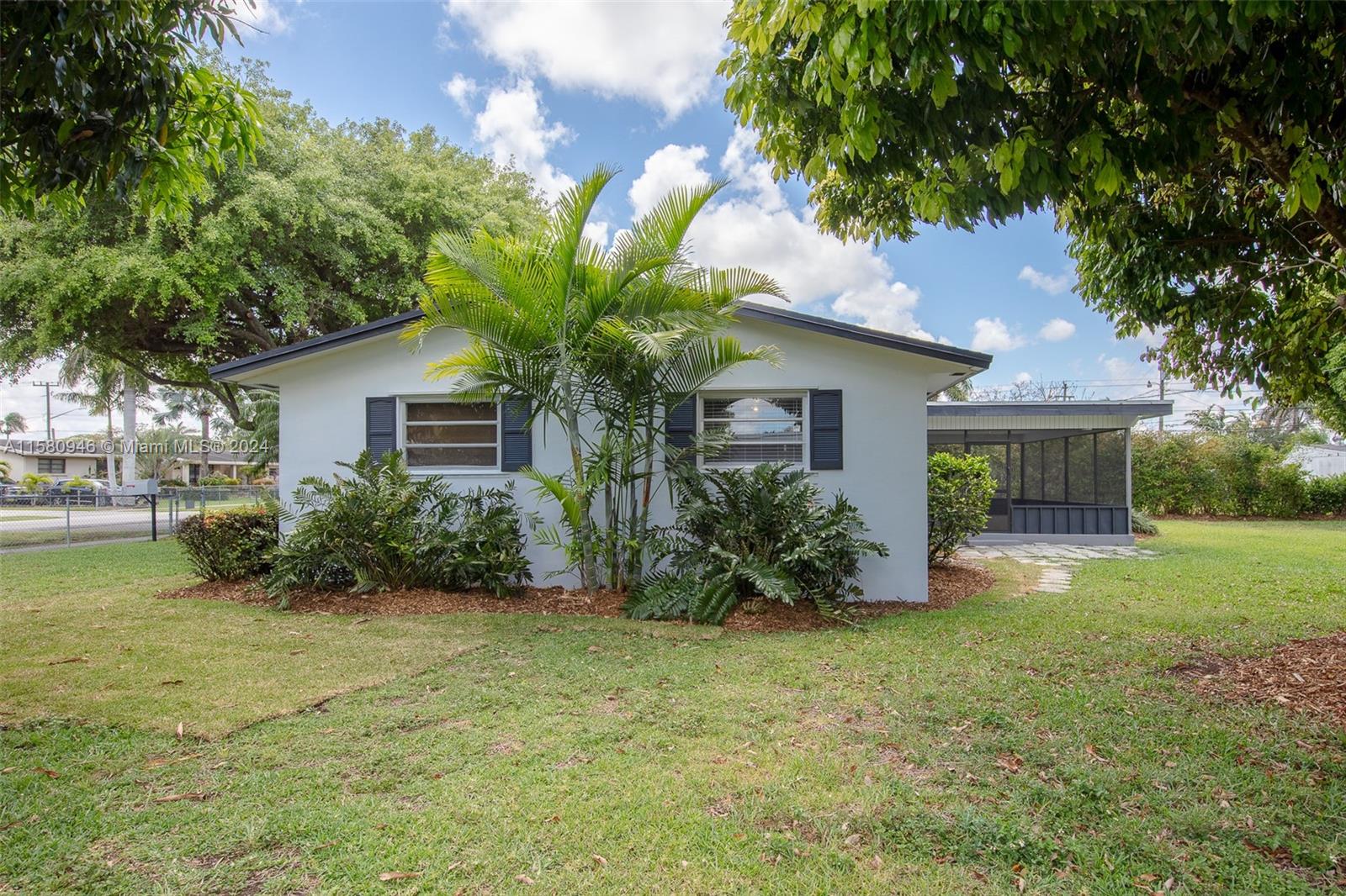 525 NW 14th St