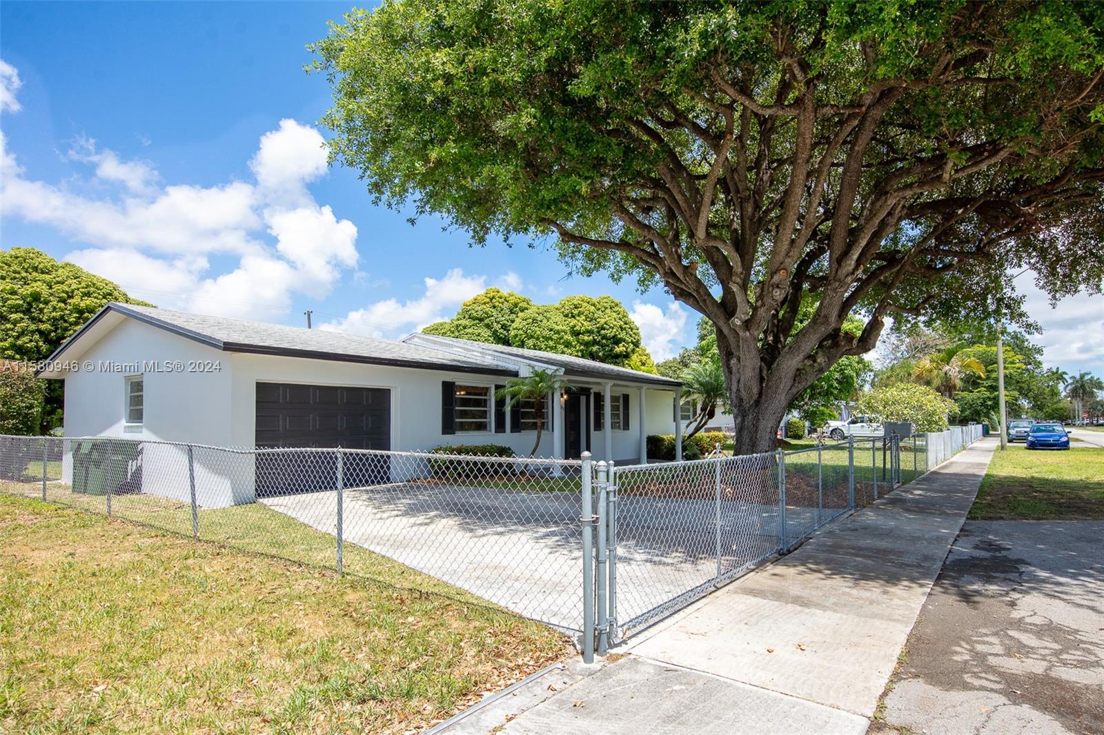 525 NW 14th St