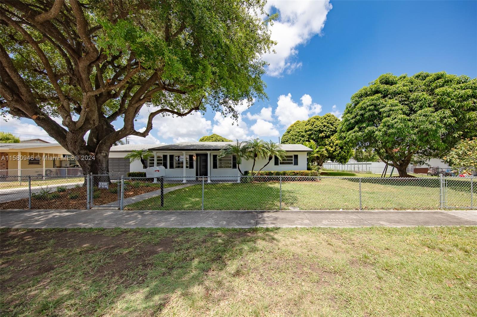 525 NW 14th St