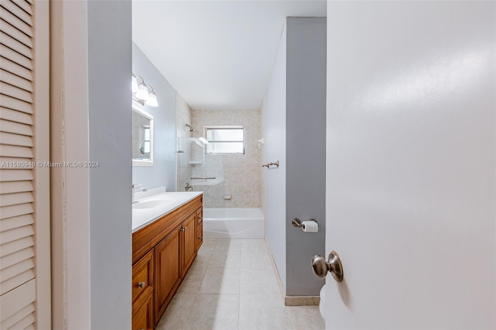 525 NW 14th St