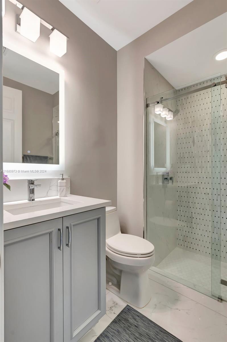 9331 Eden Roc Ct