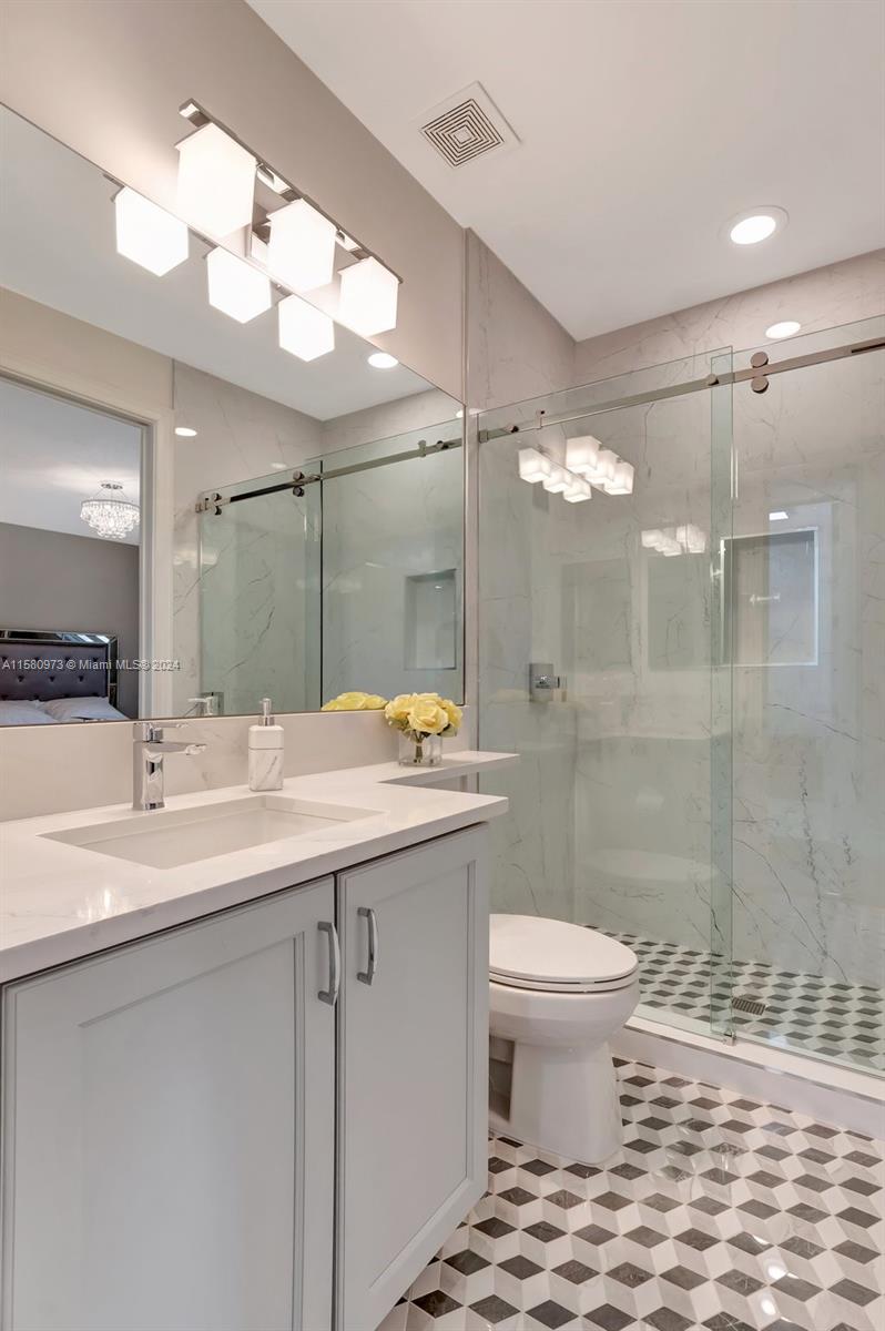 9331 Eden Roc Ct
