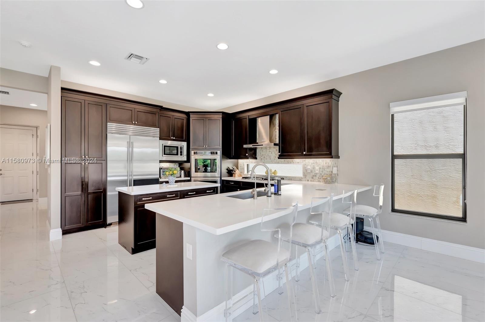 9331 Eden Roc Ct