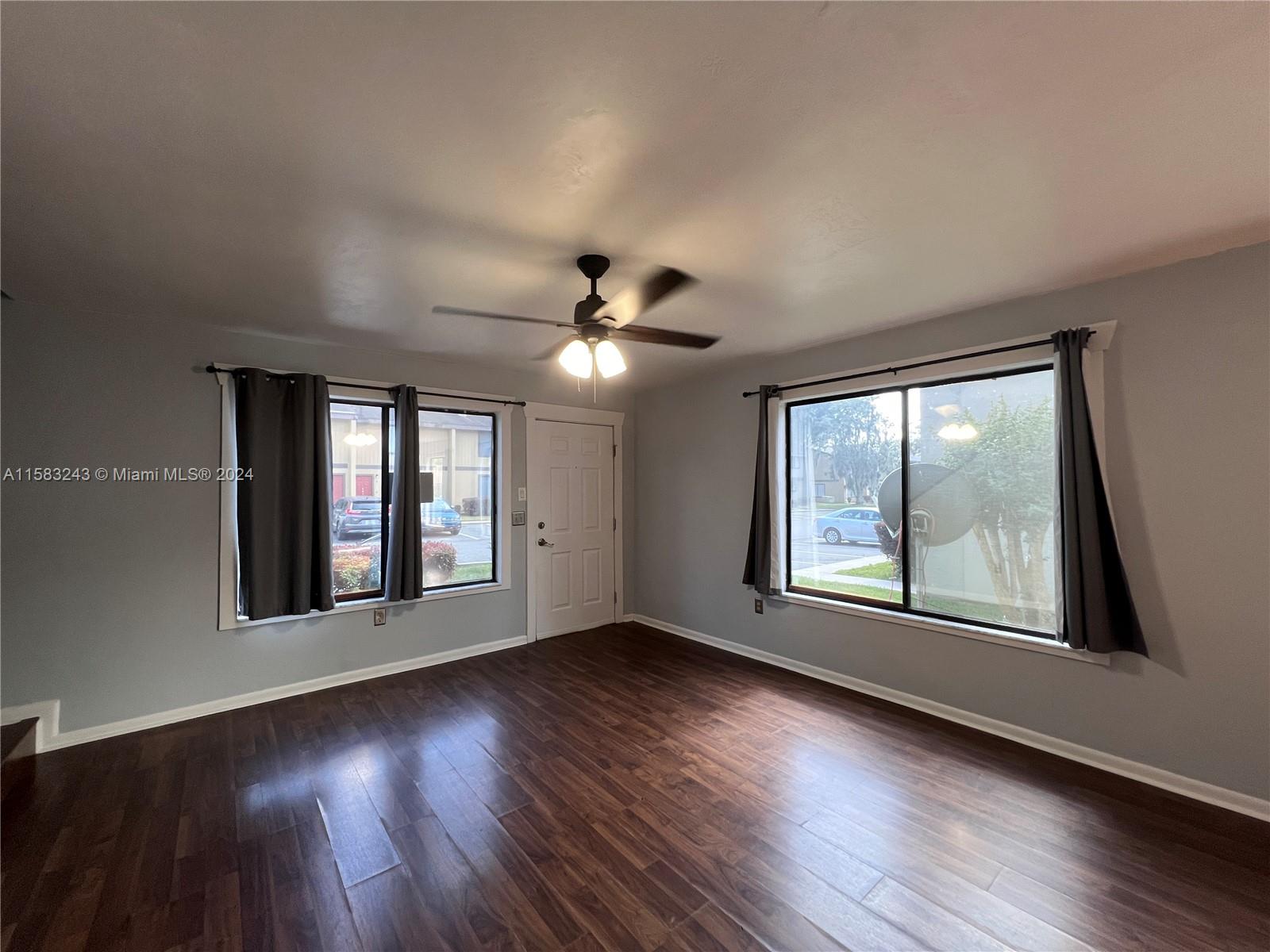 2300 SW 43rd # Q4