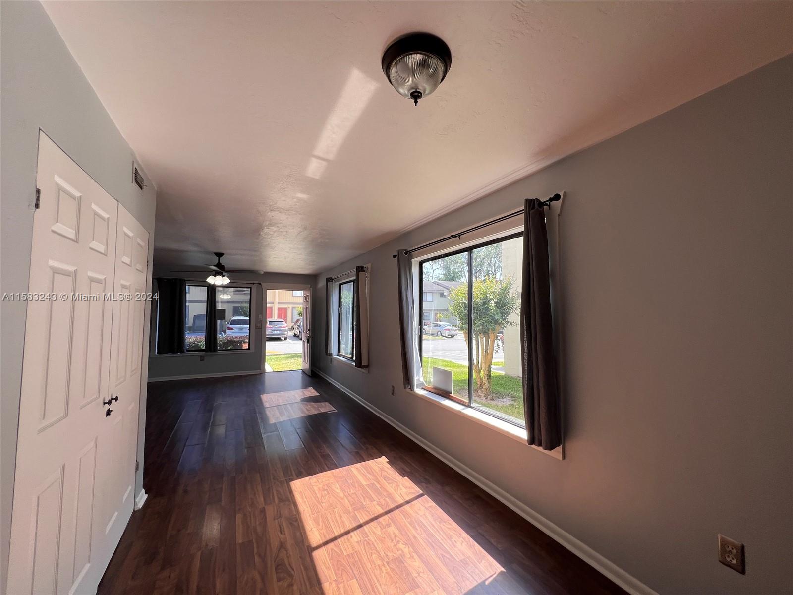 2300 SW 43rd # Q4