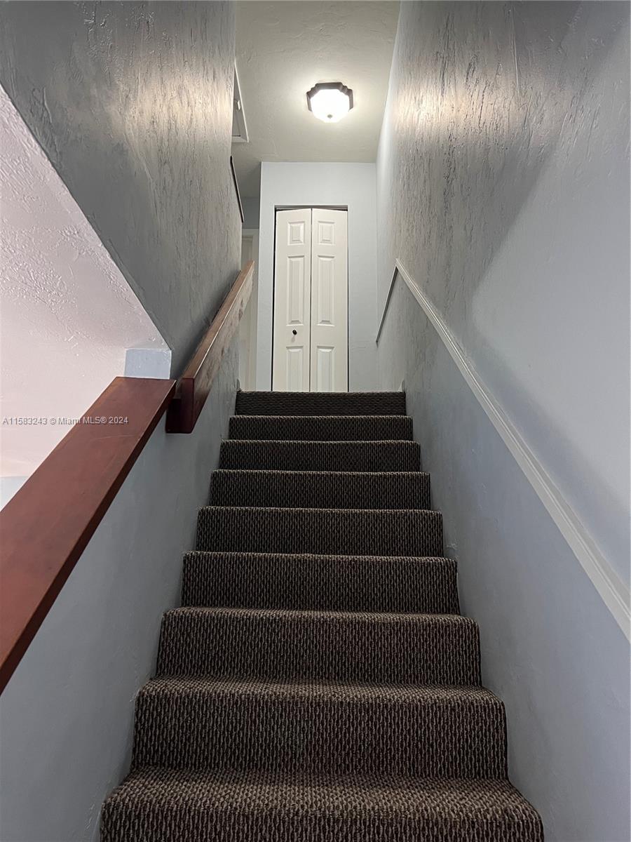2300 SW 43rd # Q4