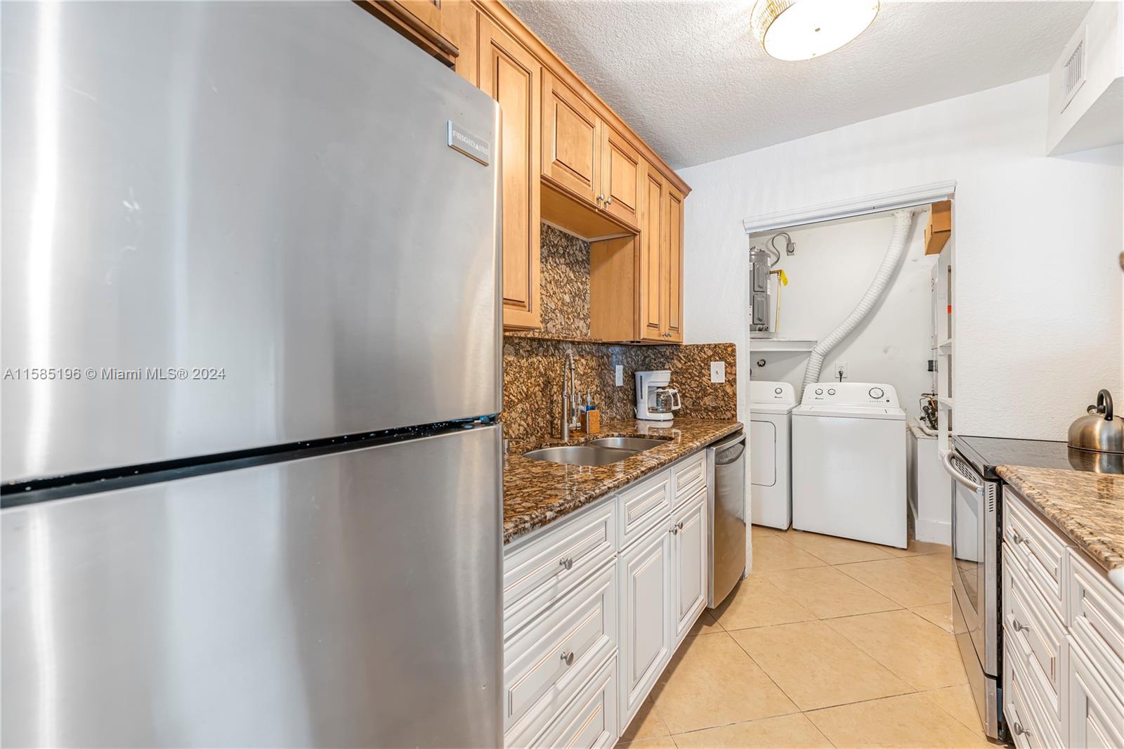 716 SW 14th Ct