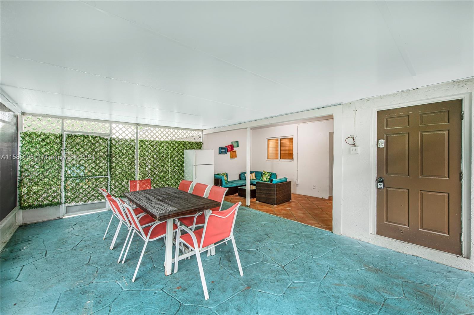 716 SW 14th Ct