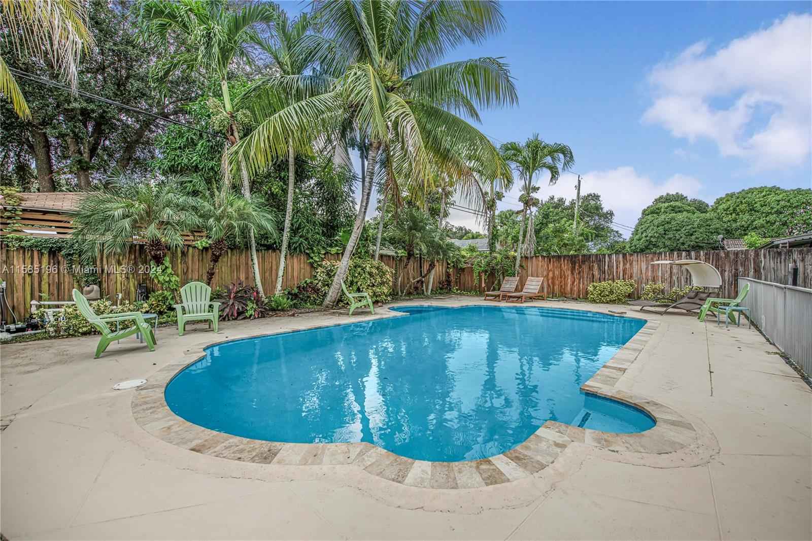 716 SW 14th Ct