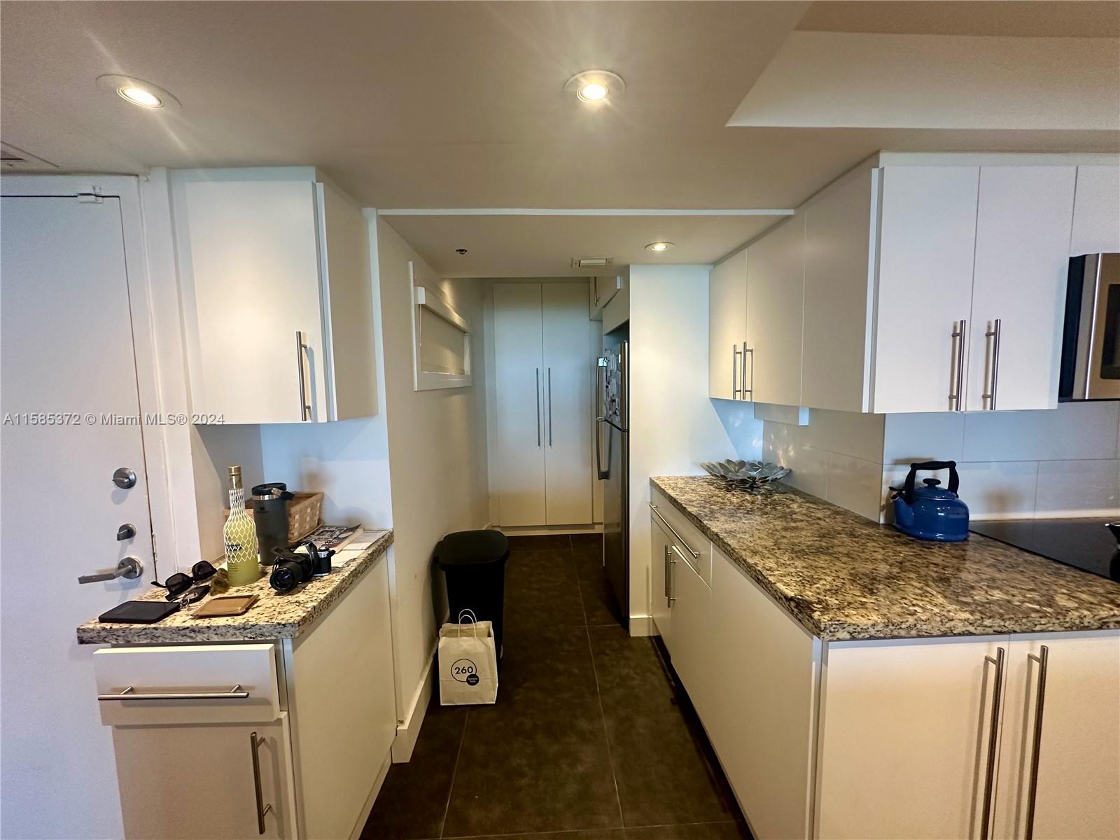 1717 N Bayshore Dr # 1536 Unit: A-1536