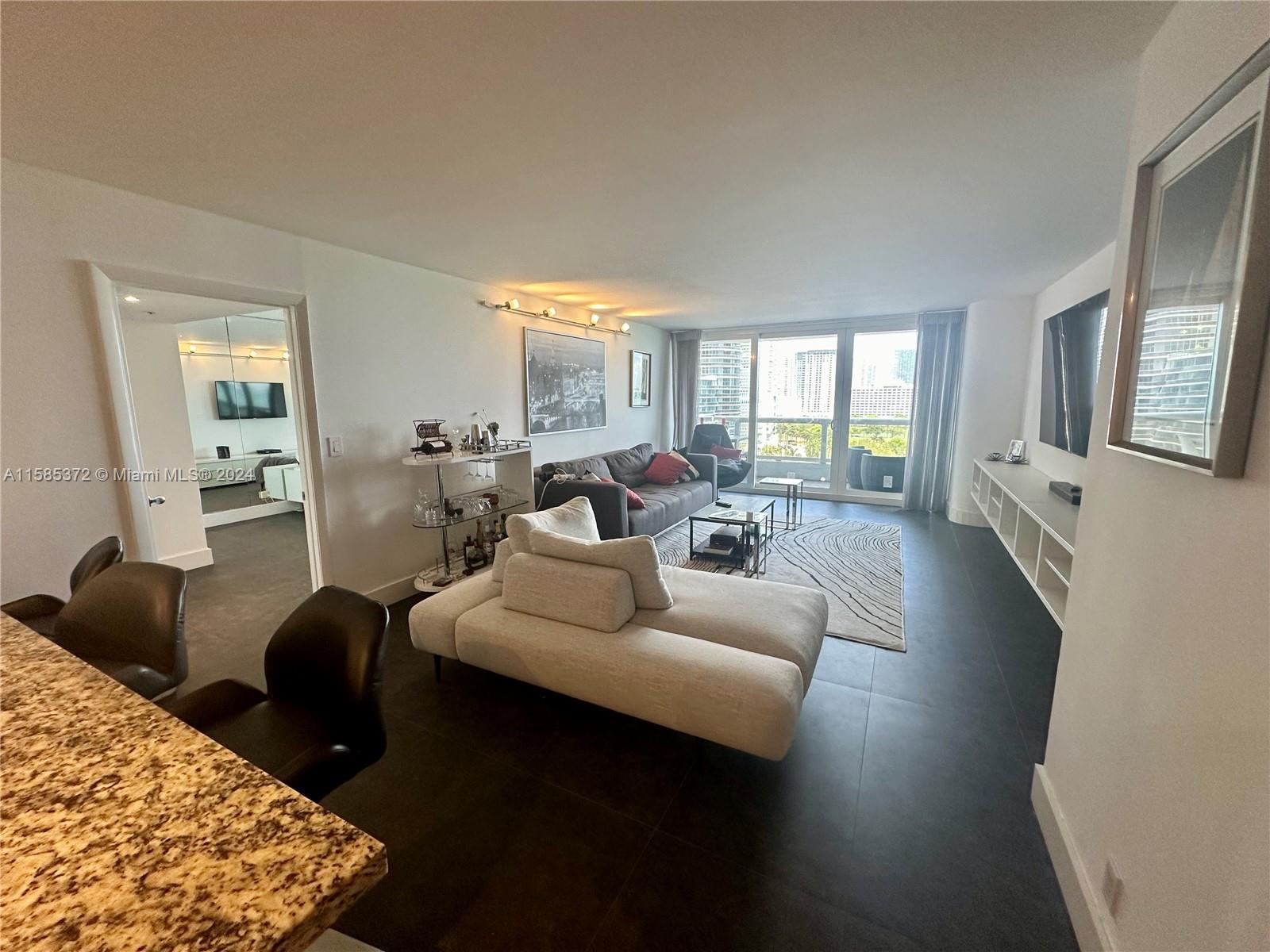 1717 N Bayshore Dr # 1536 Unit: A-1536