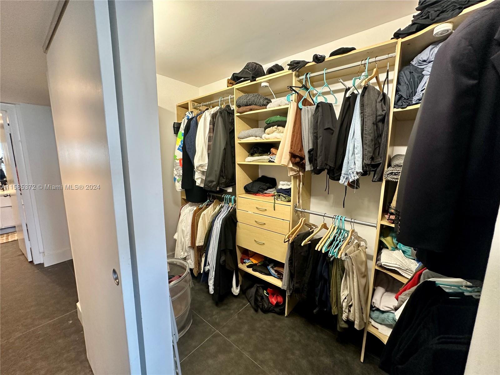 1717 N Bayshore Dr # 1536 Unit: A-1536