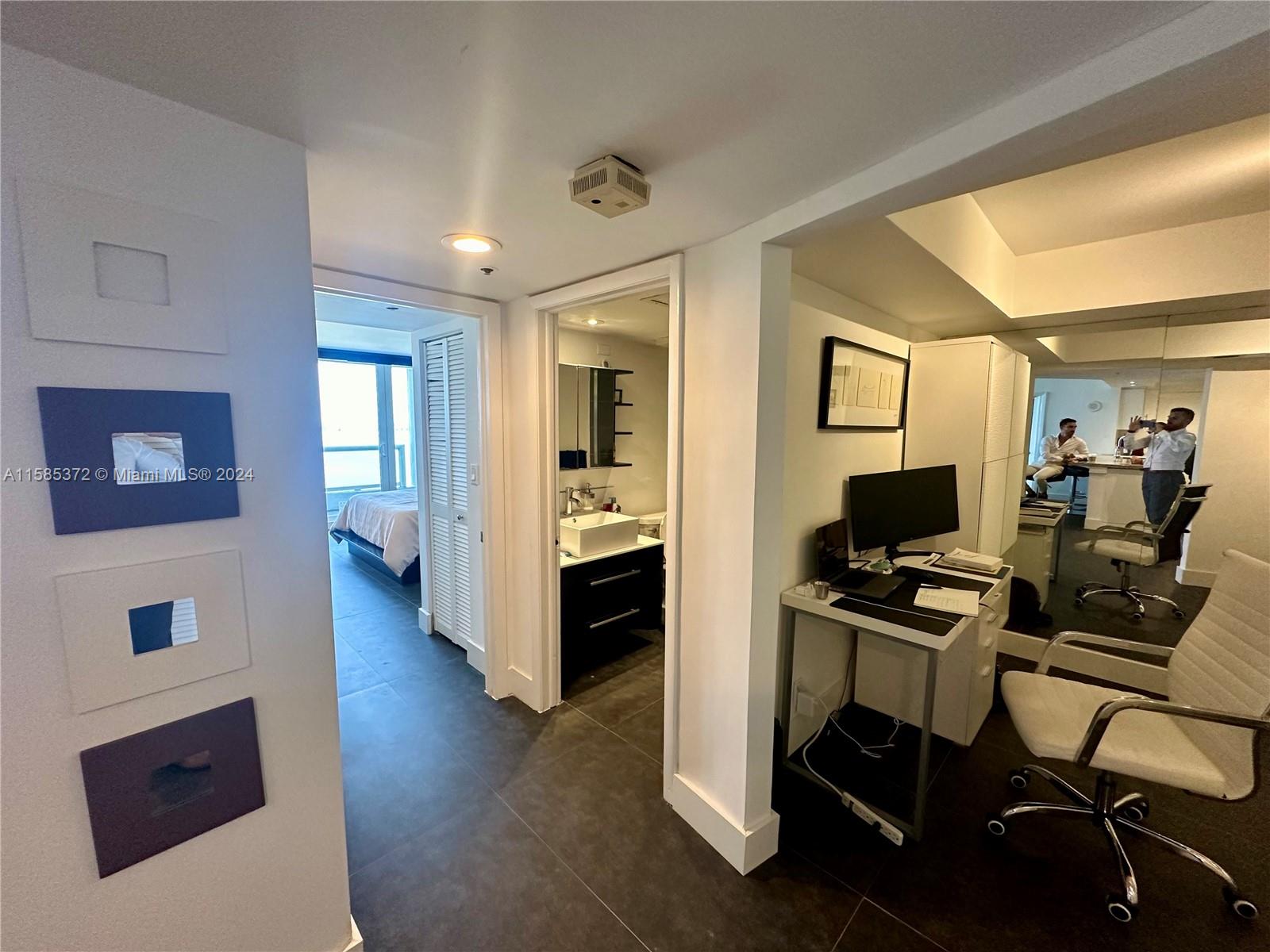 1717 N Bayshore Dr # 1536 Unit: A-1536