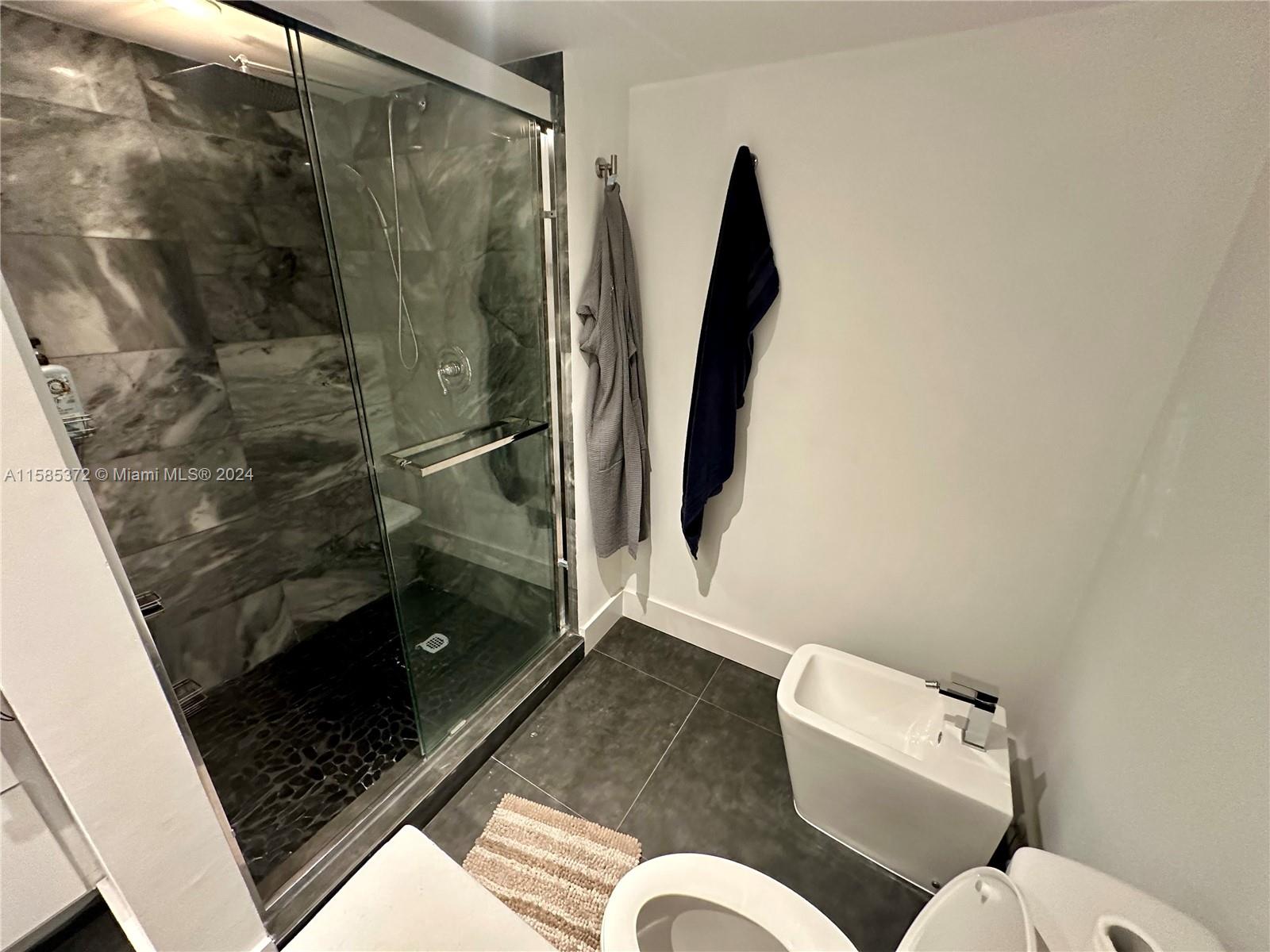1717 N Bayshore Dr # 1536 Unit: A-1536