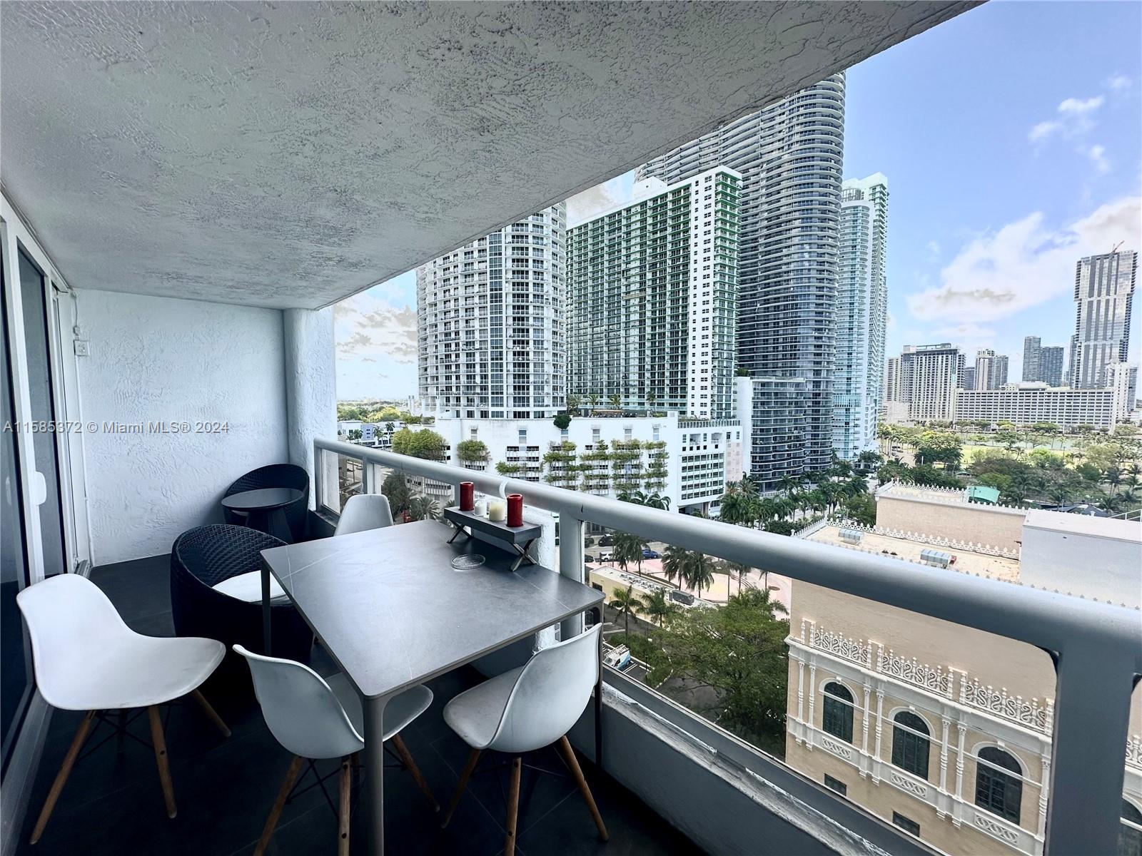 1717 N Bayshore Dr # 1536 Unit: A-1536