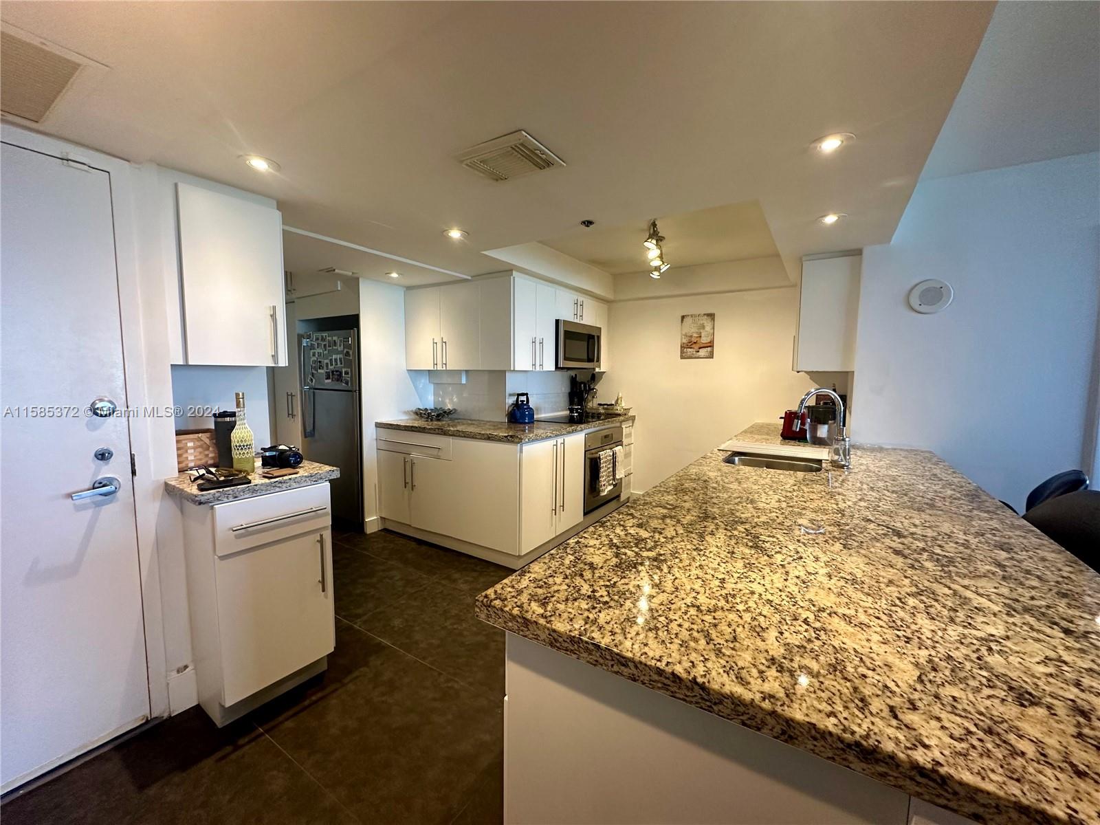 1717 N Bayshore Dr # 1536 Unit: A-1536