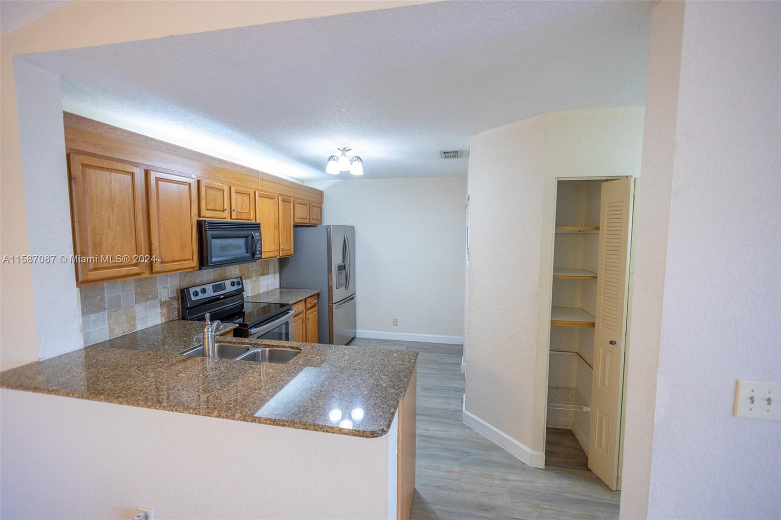 5681 Riverside Dr Unit: 205A6
