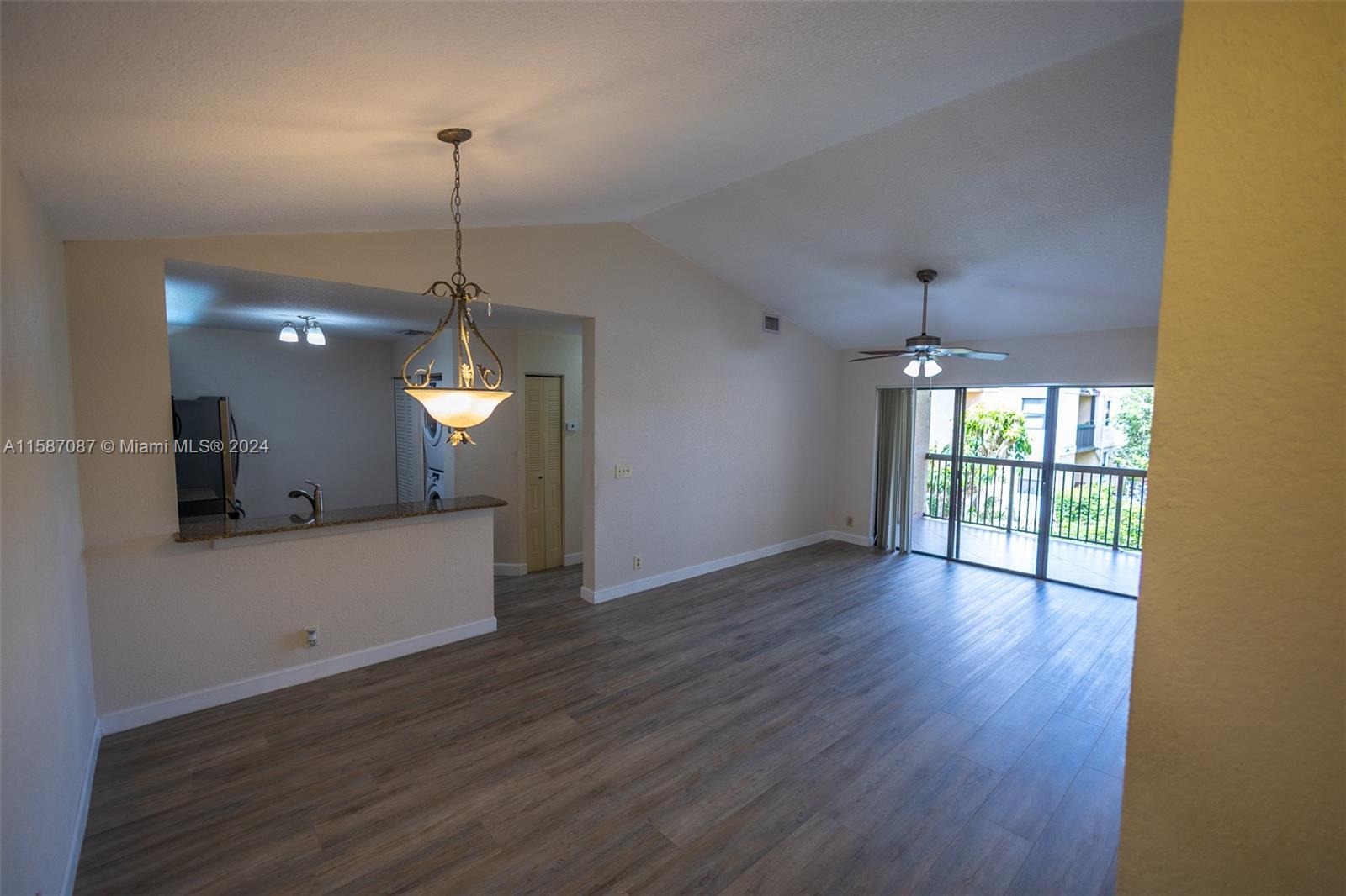 5681 Riverside Dr Unit: 205A6