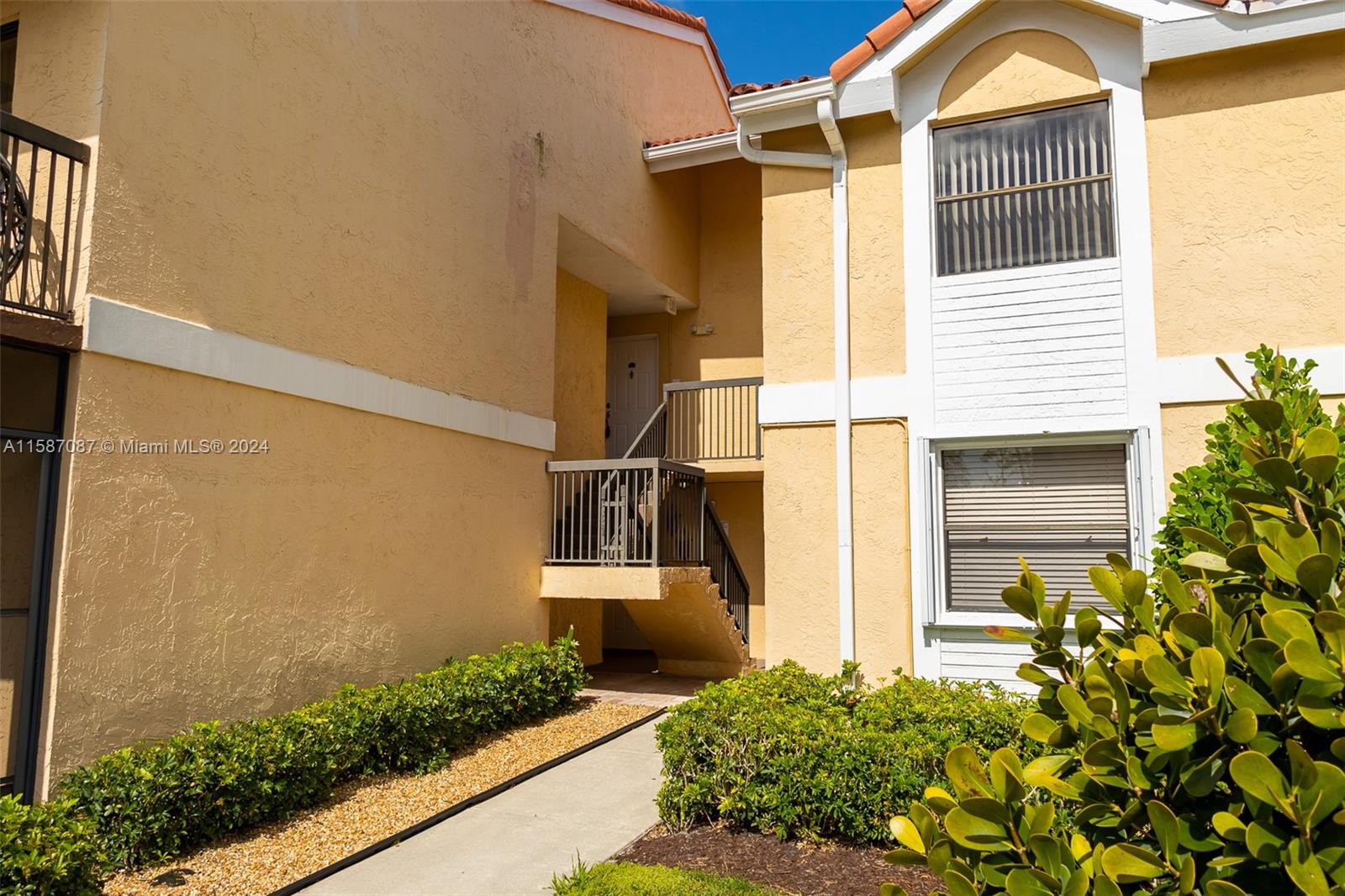 5681 Riverside Dr Unit: 205A6