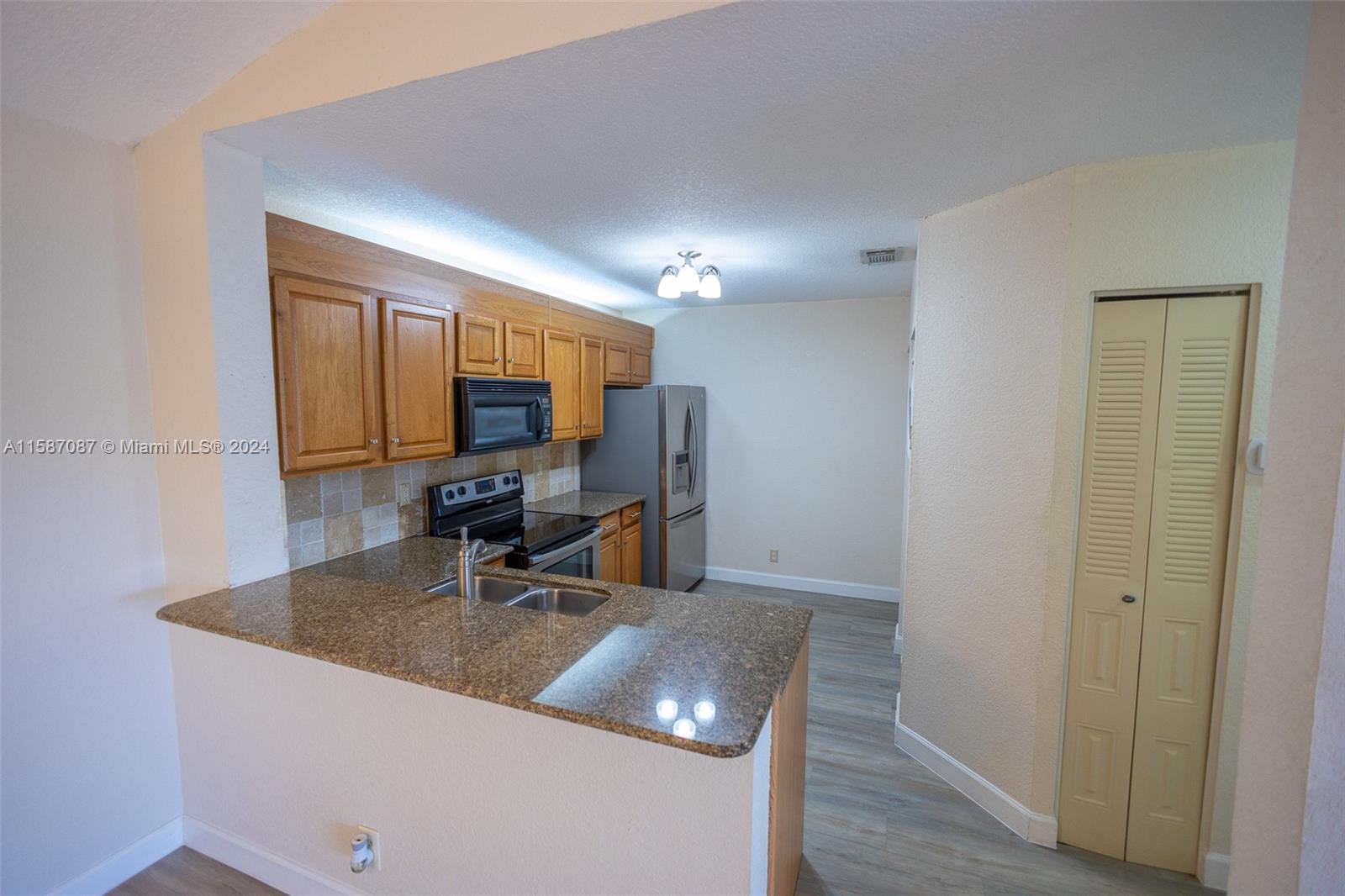 5681 Riverside Dr Unit: 205A6