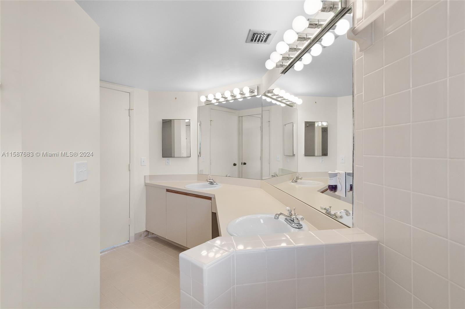 15535 Miami Lakeway N # 305