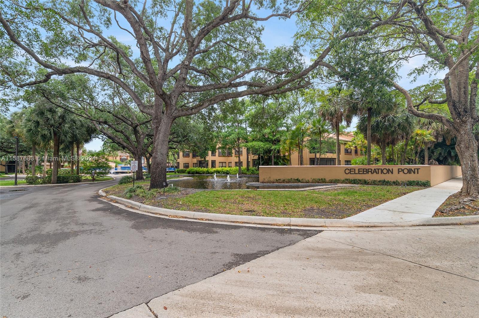 15535 Miami Lakeway N # 305