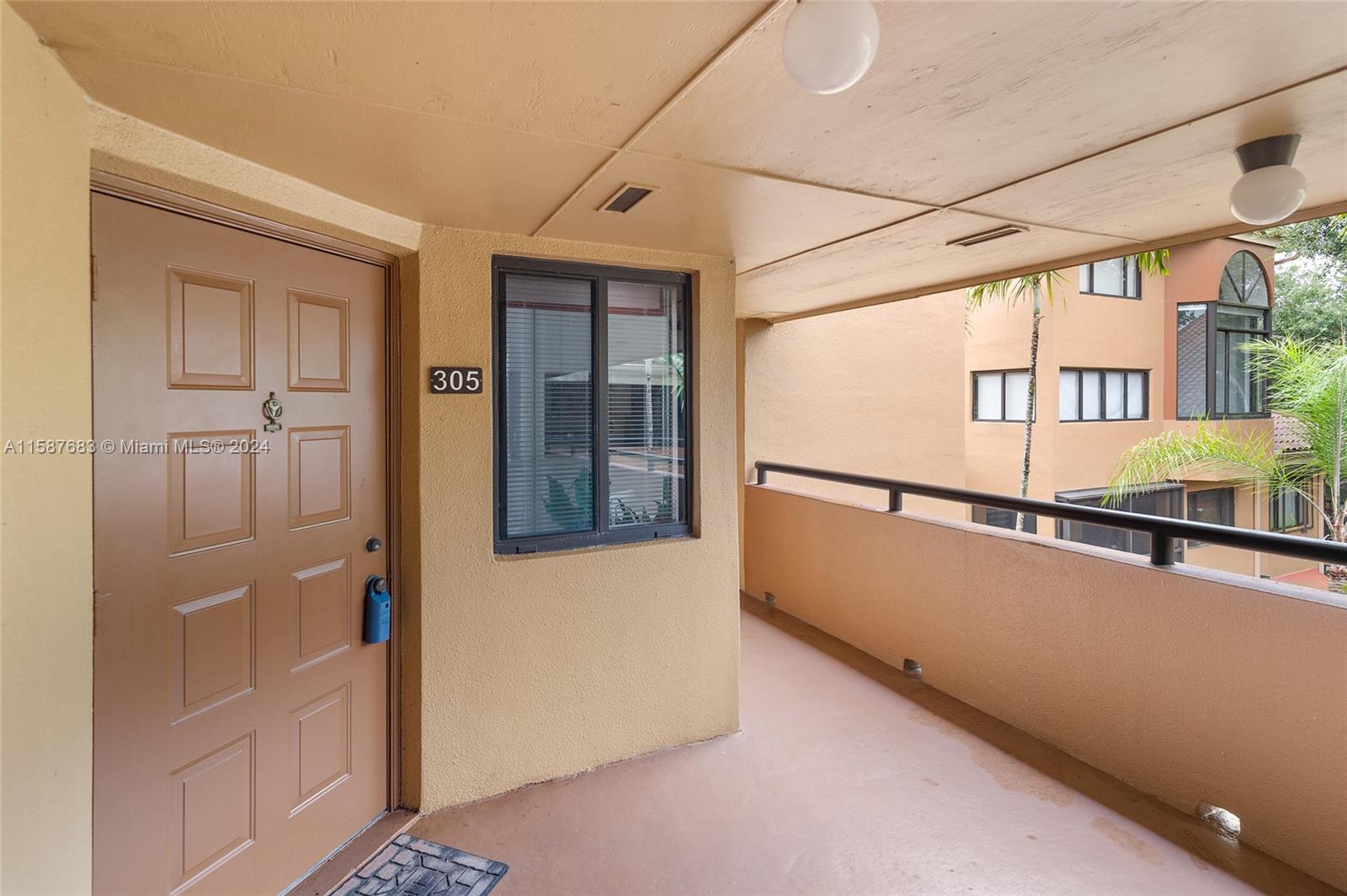15535 Miami Lakeway N # 305