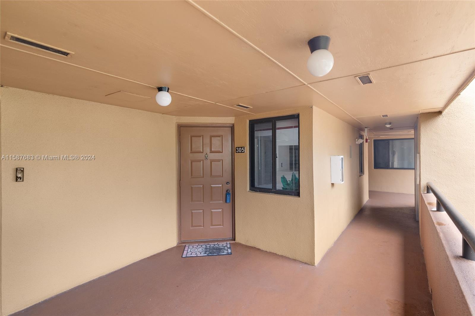 15535 Miami Lakeway N # 305