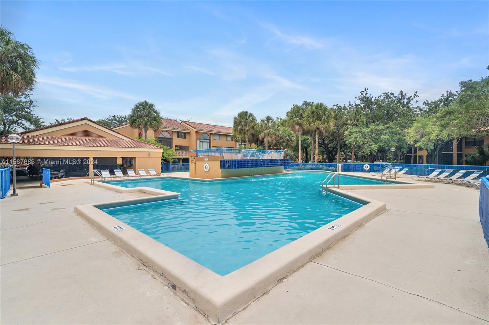 15535 Miami Lakeway N # 305