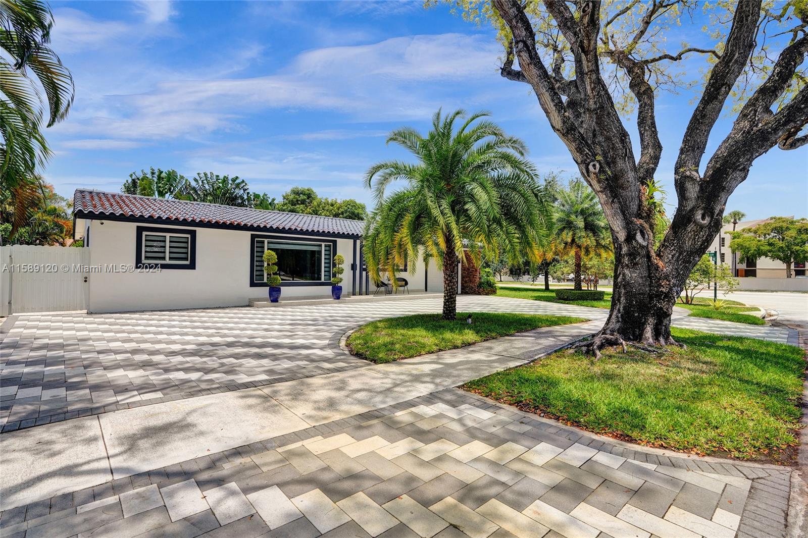 14820 Mahogany Ct