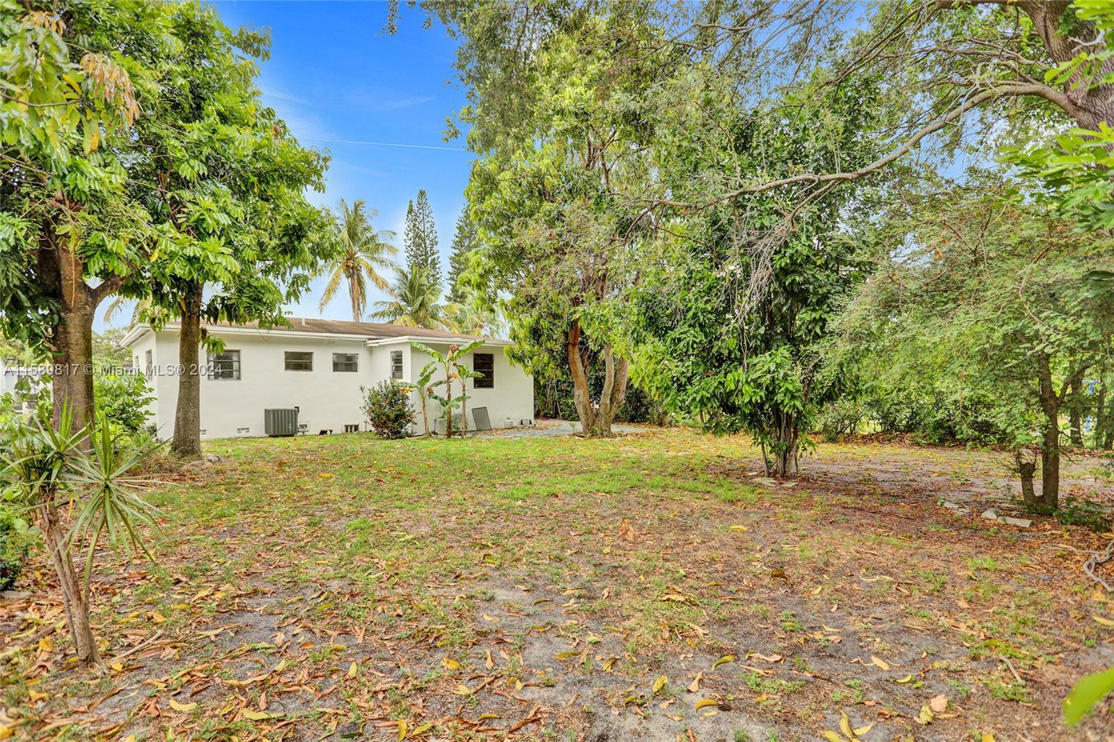 15821 NE 14th Ct