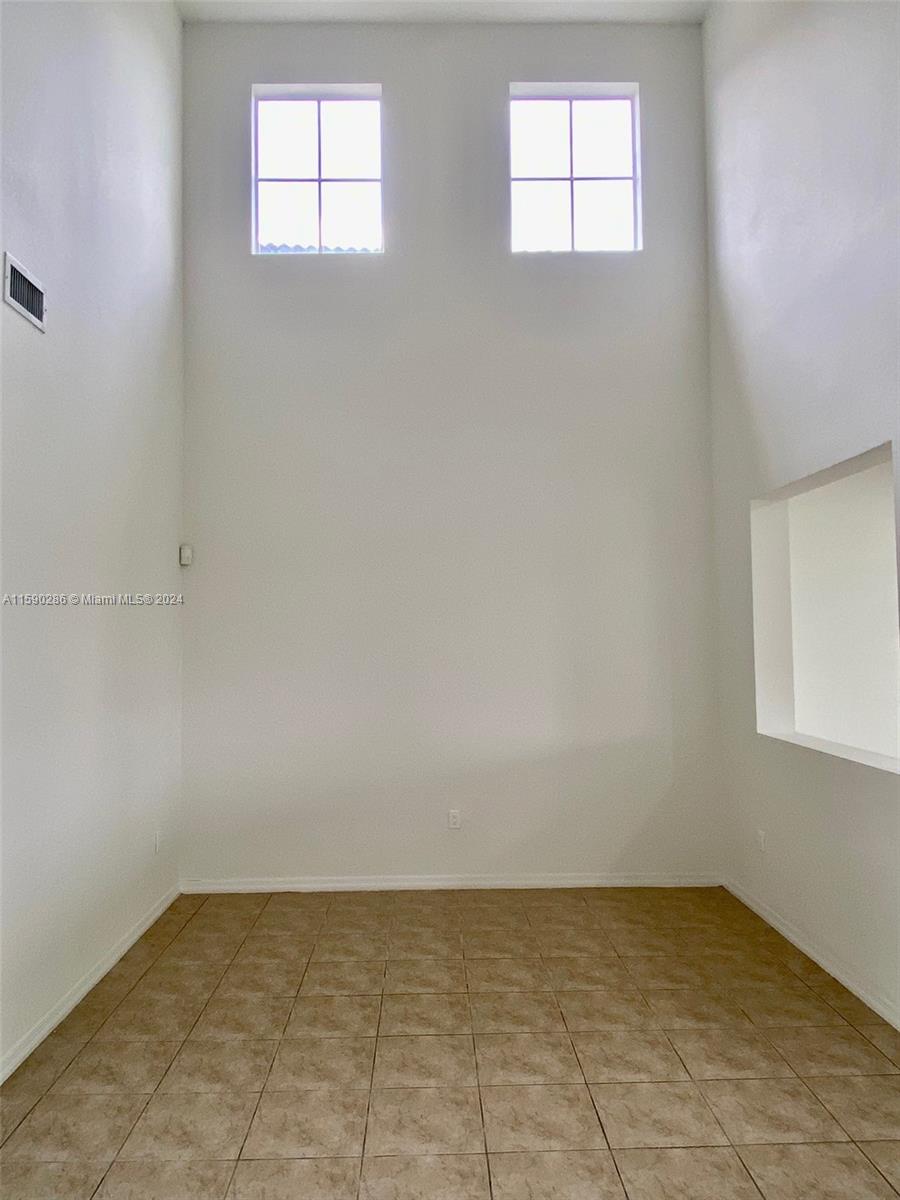 150 SE 21st Ter