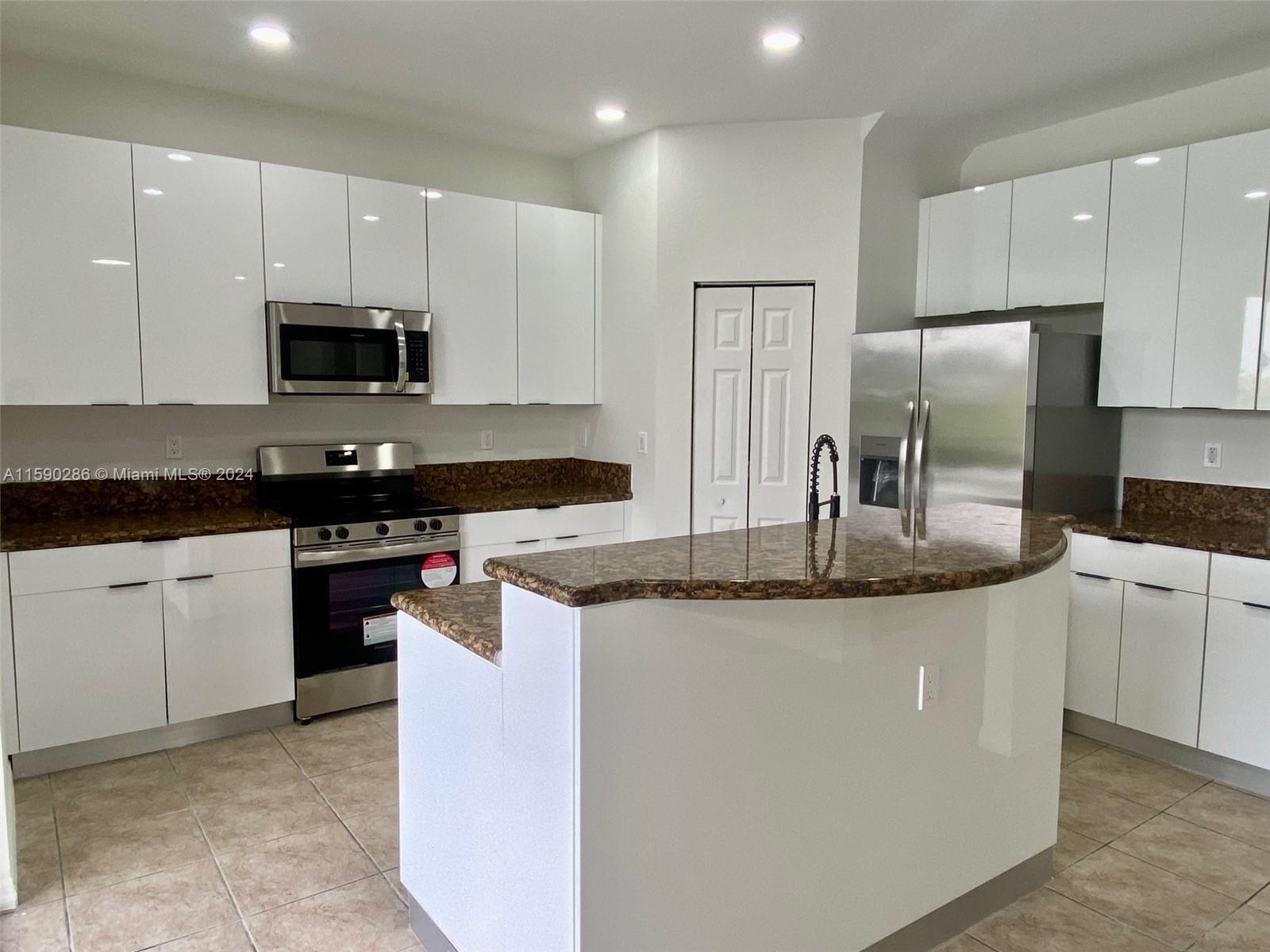 150 SE 21st Ter