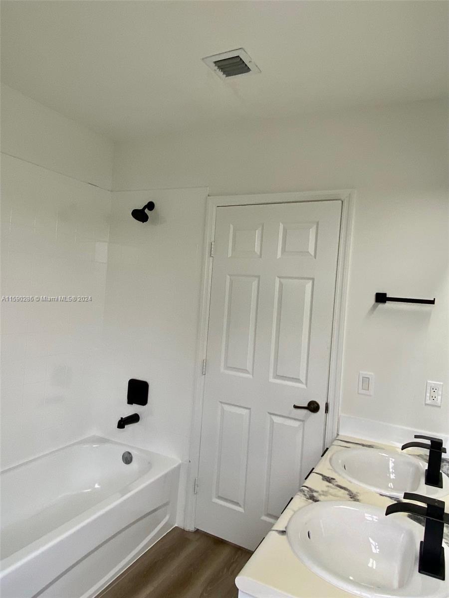 150 SE 21st Ter