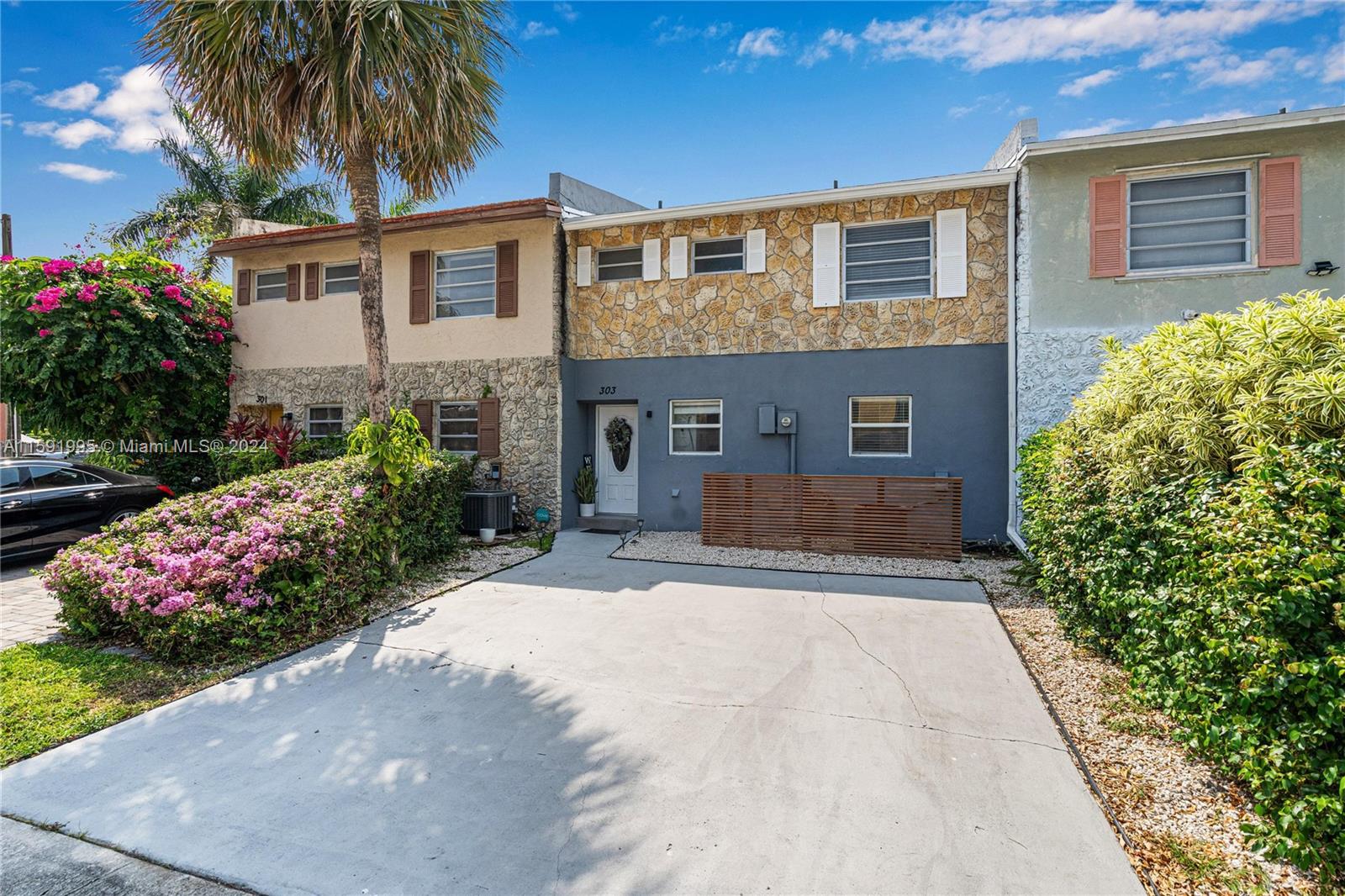 303 Sunshine Dr # 303