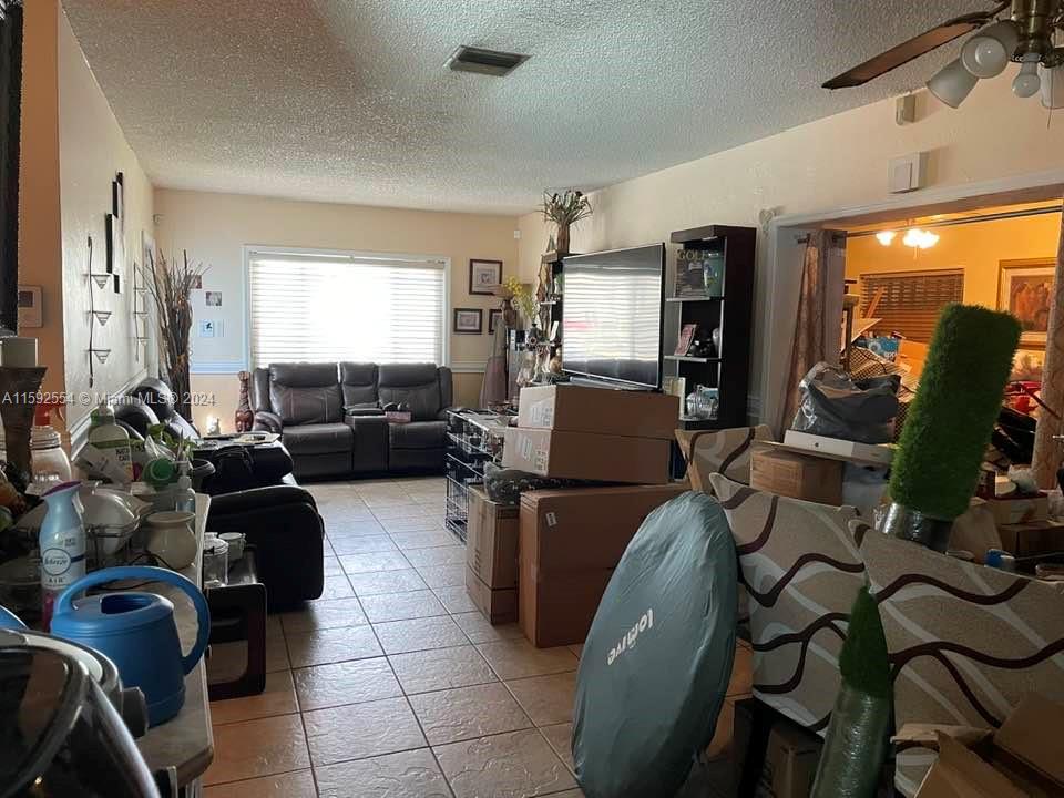 14401 Lincoln Blvd