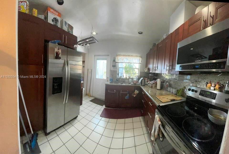 14401 Lincoln Blvd